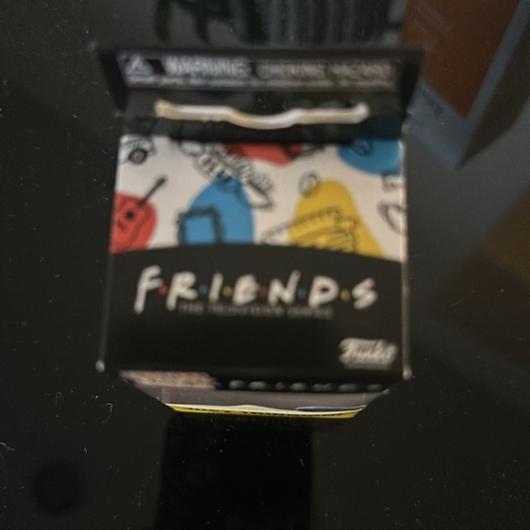 NIB
FRIENDS POP KEY CHAIN - Picture 2 of 2